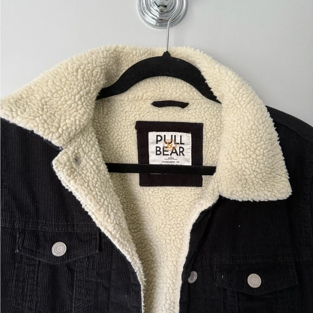 Pull&Bear Black Corduroy Jacket with Cream Sherpa Lining - Picture 7 of 7